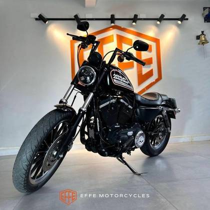 HARLEY-DAVIDSON SPORTSTER 883 ROADSTER 